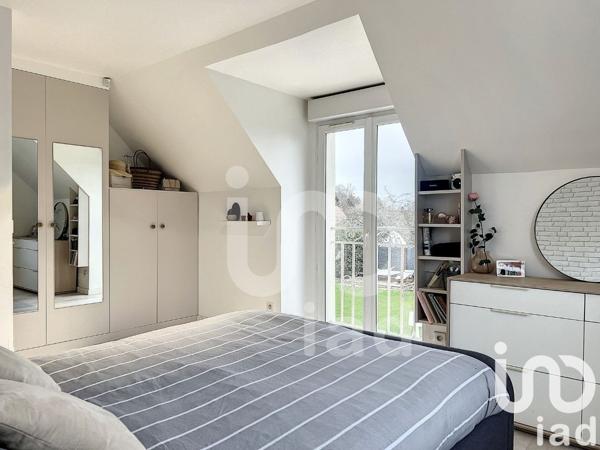 Maison traditionnelle 9 pièces de 256 m² à Tournan-en-Brie (77220)