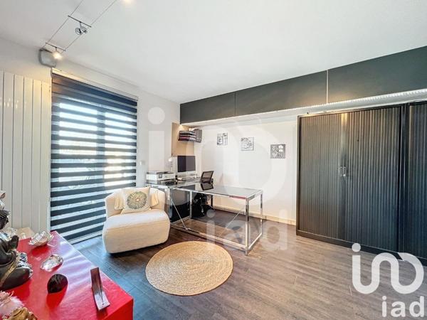 Maison traditionnelle 9 pièces de 256 m² à Tournan-en-Brie (77220)