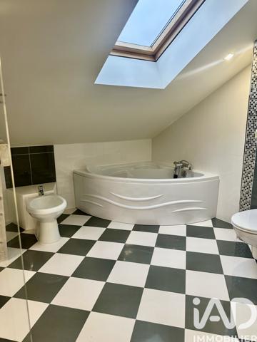 Maison à vendre 6 pièces 150 m² Paray-Vieille-Poste