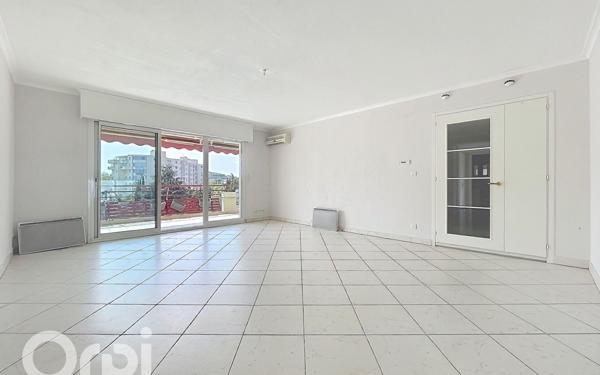 Appartement à vendre    3 pièces • 79,70 m2 Fréjus