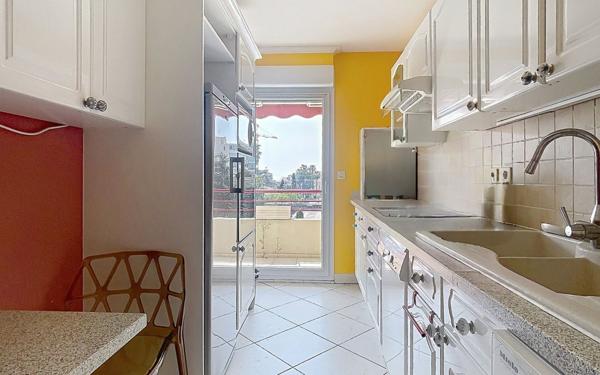 Appartement à vendre    3 pièces • 79,70 m2 Fréjus