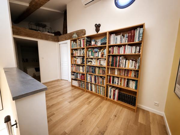 Appartement
         3 pièces
        - 105 m² 299 000 € *
