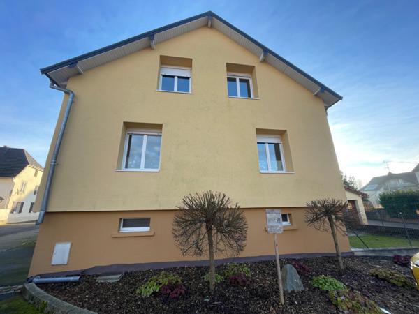 Maison mitoyenne F5 avec terrain, terrasse, parking et garage