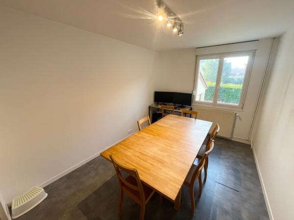 Maison mitoyenne F5 avec terrain, terrasse, parking et garage