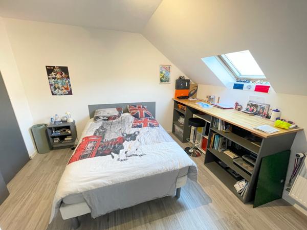 Maison mitoyenne F5 avec terrain, terrasse, parking et garage