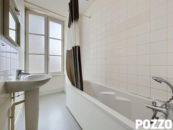 EXCLUSIVITE - Charmant appartement 5 pièces au coeur de VILLEDIEU-LES-POELES VILLEDIEU LES POELES ROUFFIGNY