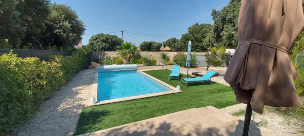 30. GARD. NIMES. Belle maison contemporaine de 84 m2 sur terrain arboré de 728 m2 avec piscine quartier Carreau de Lanes
