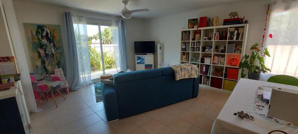 30. GARD. NIMES. Belle maison contemporaine de 84 m2 sur terrain arboré de 728 m2 avec piscine quartier Carreau de Lanes