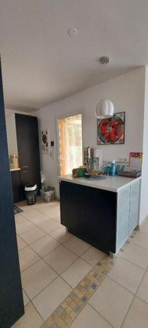 30. GARD. NIMES. Belle maison contemporaine de 84 m2 sur terrain arboré de 728 m2 avec piscine quartier Carreau de Lanes