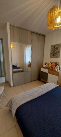 30. GARD. NIMES. Belle maison contemporaine de 84 m2 sur terrain arboré de 728 m2 avec piscine quartier Carreau de Lanes