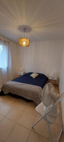 30. GARD. NIMES. Belle maison contemporaine de 84 m2 sur terrain arboré de 728 m2 avec piscine quartier Carreau de Lanes