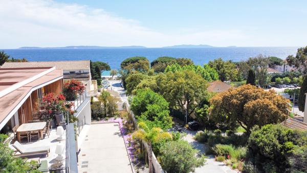 Appartement T4 à vendre  6 pièces - 185 m2 LE LAVANDOU - 83