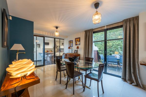 Maison d’architecte familiale avec jardin, à proximité des écoles internationales et du Parc de Saint-Cloud