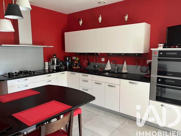 Maison à vendre 4 pièces 130 m² Archiac