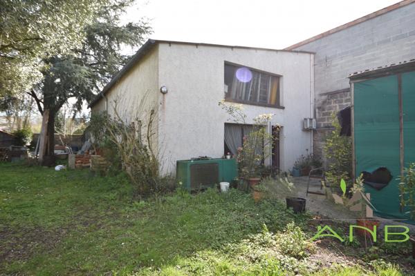 16000 Angoulême maison avec atelier quartier La Madeleine