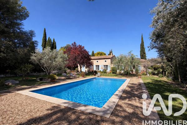 Maison à vendre 5 pièces 177 m² Sanary-sur-Mer