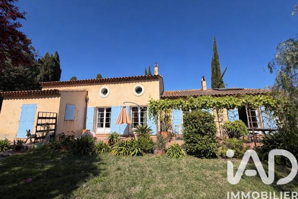 Maison à vendre 5 pièces 177 m² Sanary-sur-Mer