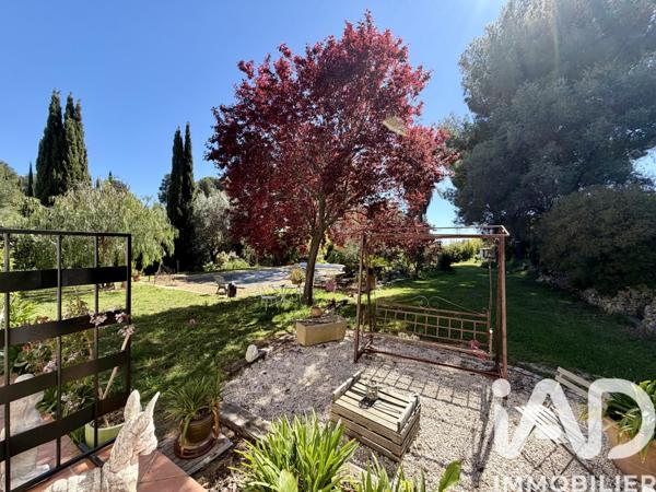 Maison à vendre 5 pièces 177 m² Sanary-sur-Mer