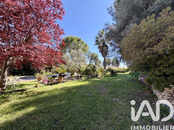 Maison à vendre 5 pièces 177 m² Sanary-sur-Mer