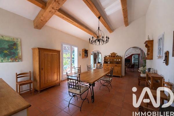 Maison à vendre 5 pièces 177 m² Sanary-sur-Mer