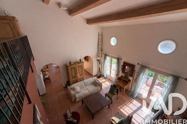 Maison à vendre 5 pièces 177 m² Sanary-sur-Mer