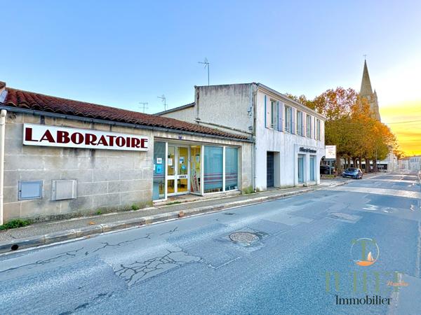 LOCAL COMMERCIAL EN PLEIN CENTRE VILLE DE MARENNES