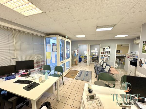 LOCAL COMMERCIAL EN PLEIN CENTRE VILLE DE MARENNES