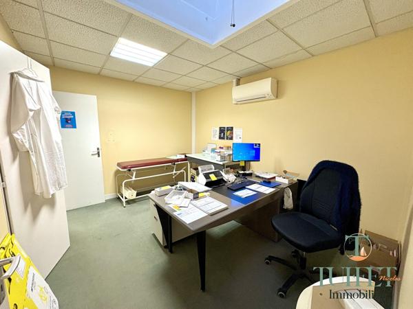 LOCAL COMMERCIAL EN PLEIN CENTRE VILLE DE MARENNES