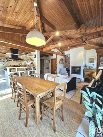 Maison 7 pièces de 156 m² à Gaillac (81600)