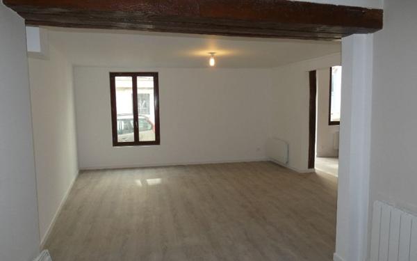 Appartement à louer    2 pièces • 64,55 m2 Château-Thierry