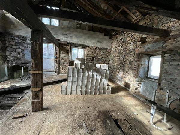 Maison à vendre |  Laguenne |  1 pièce | 106 m²