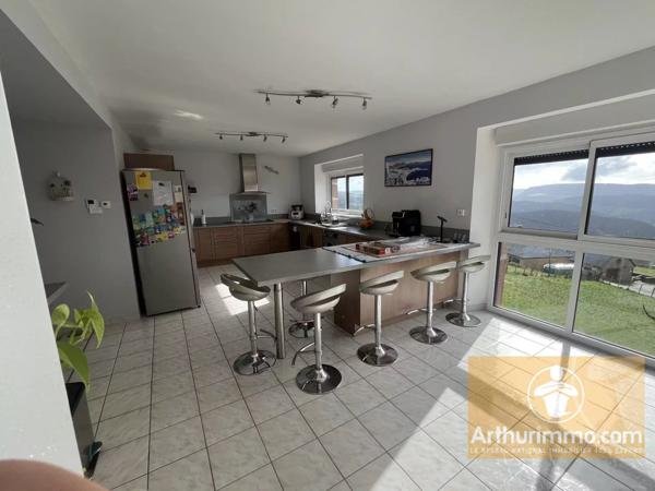 Vente Maison 5 pièces 215 m2 à Saint-Pierre-de-Nogaret