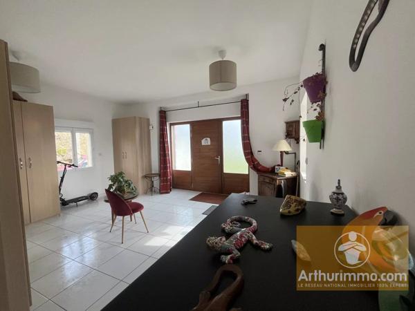 Vente Maison 5 pièces 215 m2 à Saint-Pierre-de-Nogaret