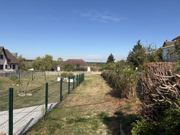 Vente                                                      Terrain
                        
                                         693 m2                     à Thorigny-sur-Marne