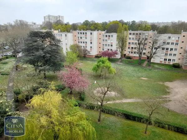 Appartement à louer 4 pièces 63.41m² Créteil (94000)
