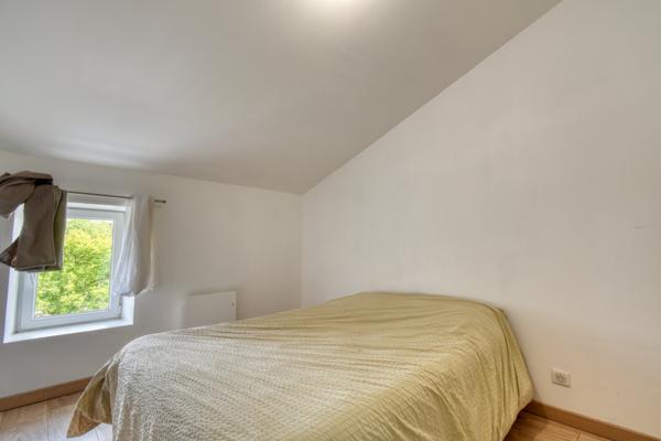 Tonnay-Charente (17430) Grande maison familiale avec dépendance et piscine