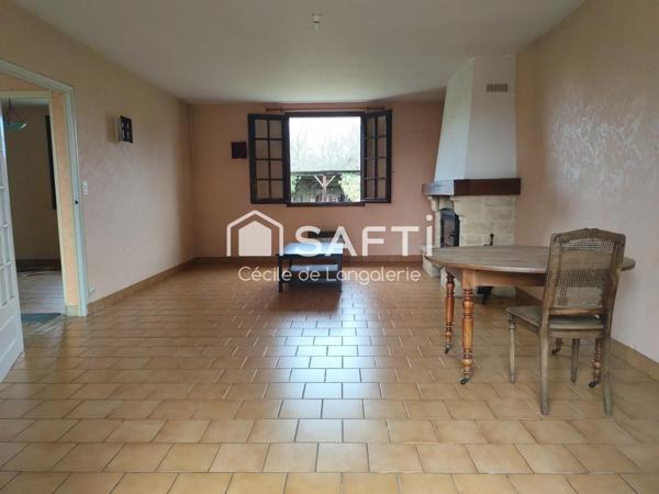 MAISON SUR TERRAIN DE 6829m² ARBORE ET FLEURI