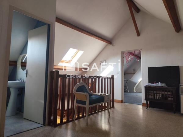 MAISON SUR TERRAIN DE 6829m² ARBORE ET FLEURI