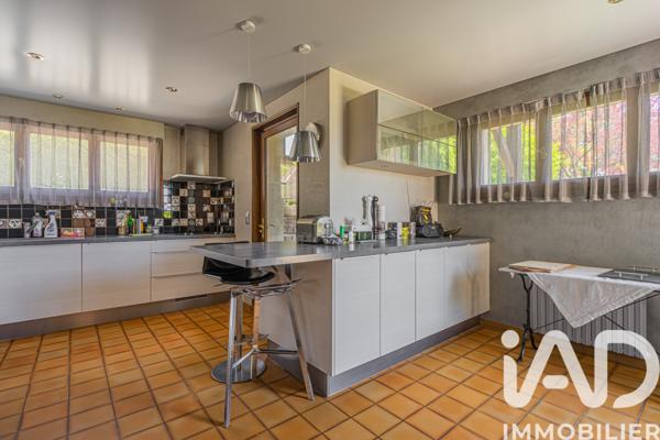 Maison à vendre 9 pièces 245 m² Vétraz-Monthoux