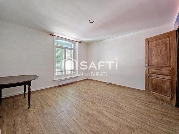 Maison de village 9 pièces 223 m²