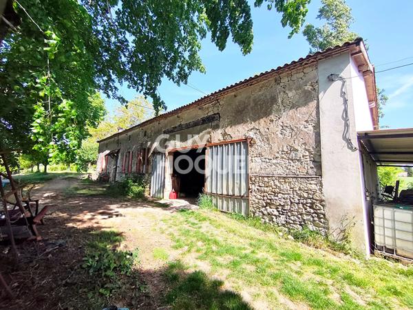 Grange à rénover avec vue dominante