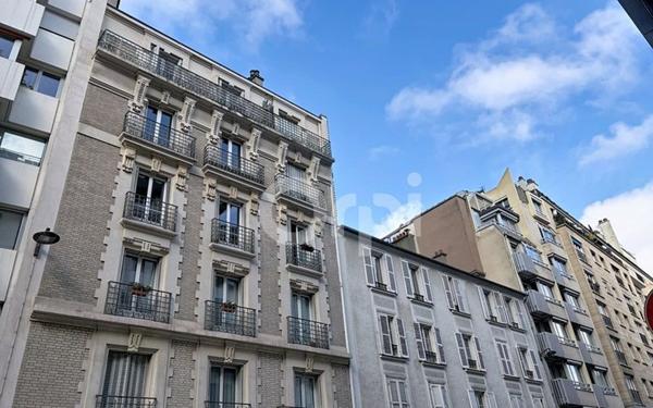 Appartement à vendre    2 pièces • 37,52 m2 Paris 15