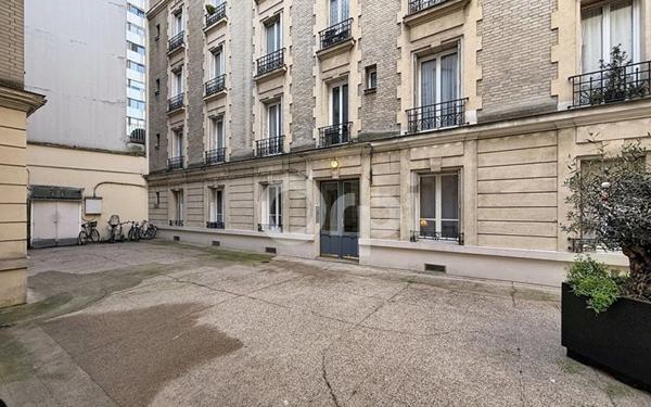 Appartement à vendre    2 pièces • 37,52 m2 Paris 15