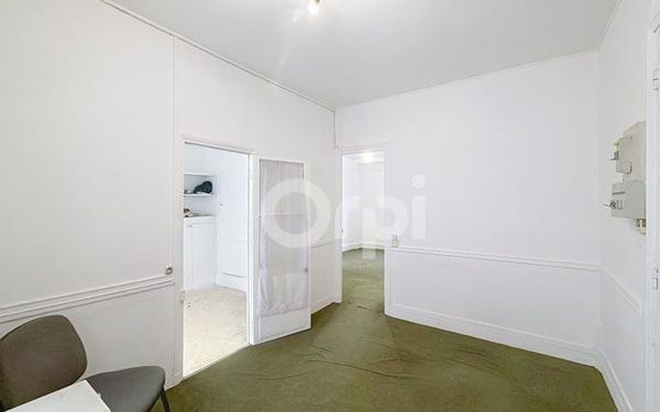 Appartement à vendre    2 pièces • 37,52 m2 Paris 15