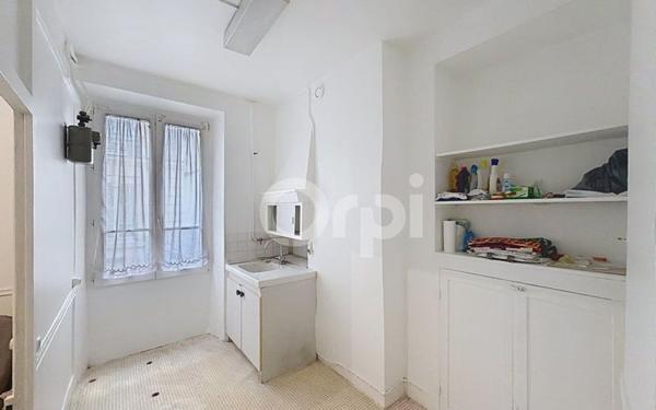 Appartement à vendre    2 pièces • 37,52 m2 Paris 15
