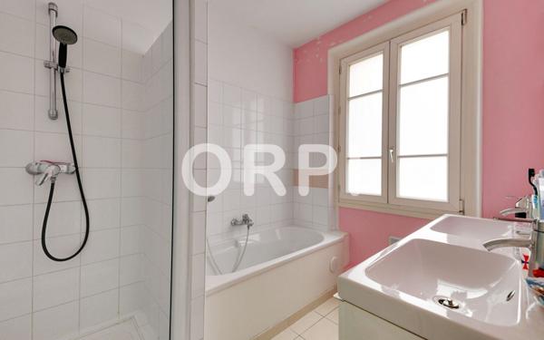 Appartement à vendre    3 pièces • 82,50 m2 Paris 14