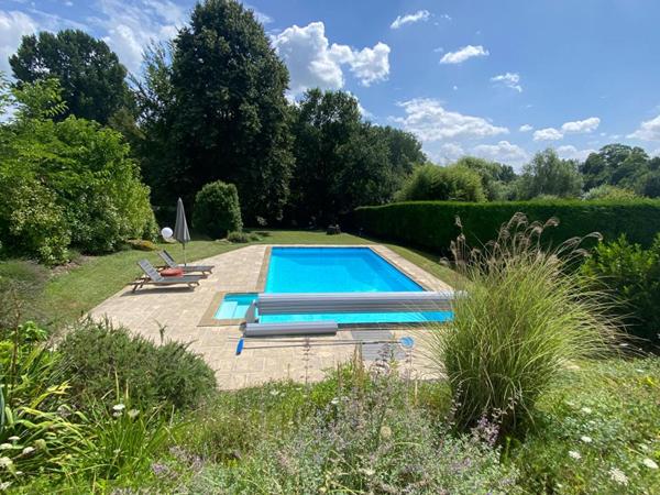 60300 Courteuil - Maison - 230m2 - 5 chambres - piscine