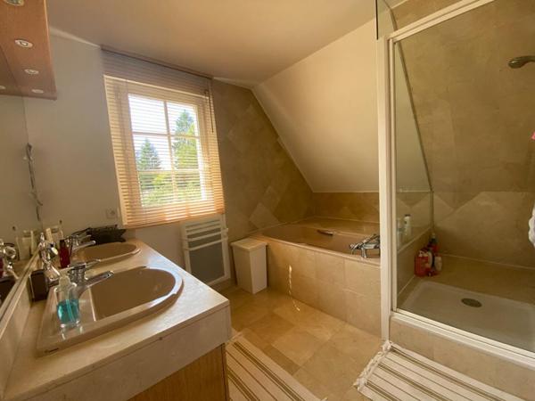 60300 Courteuil - Maison - 230m2 - 5 chambres - piscine