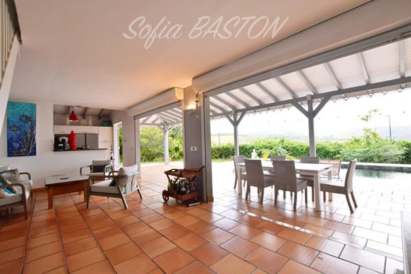 SAINTE-LUCE – Villa P7 avec piscine 7 x 4 m, Carbet - Terrasses XL et vie de plain-pied – Terrain plat 1 244 m² - (972)
