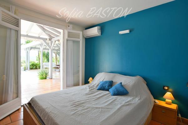 SAINTE-LUCE – Villa P7 avec piscine 7 x 4 m, Carbet - Terrasses XL et vie de plain-pied – Terrain plat 1 244 m² - (972)